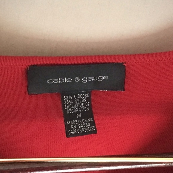 CABLE & GAUGE Women’s Medium 3/4 Sleeve Red Knit Top - Picture 5 of 6